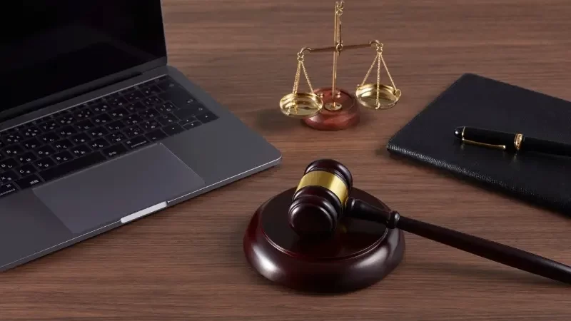 Advogado online: 8 vantagens de ser atendido pela web!